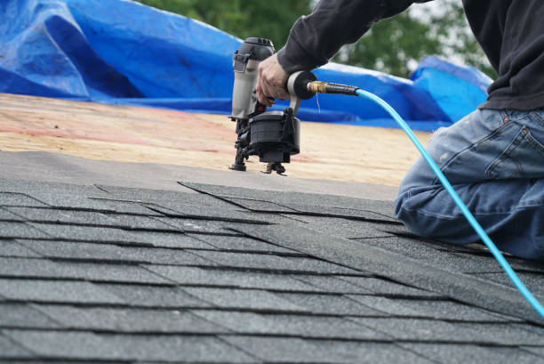Roof Gutter Cleaning in Bayside Gardens, OR